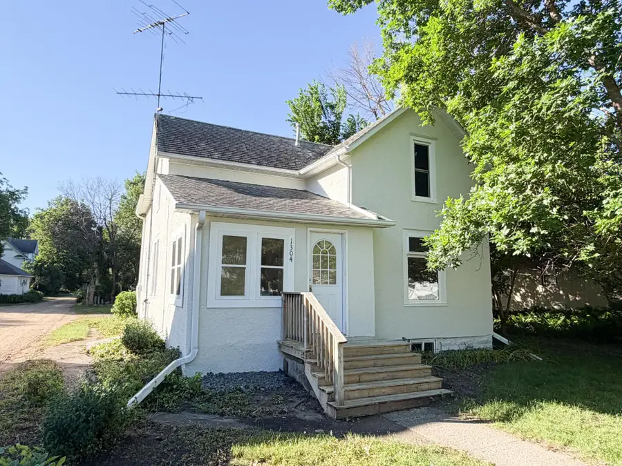 1304 3rd Avenue, Worthington, MN 56187 - #2
