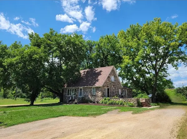 802 Le Hillier Street, Mankato, MN 56001