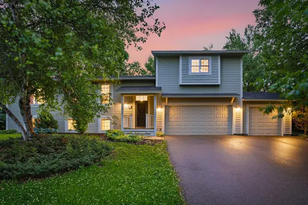 785 Santa Vera Drive, Chanhassen, MN 55317