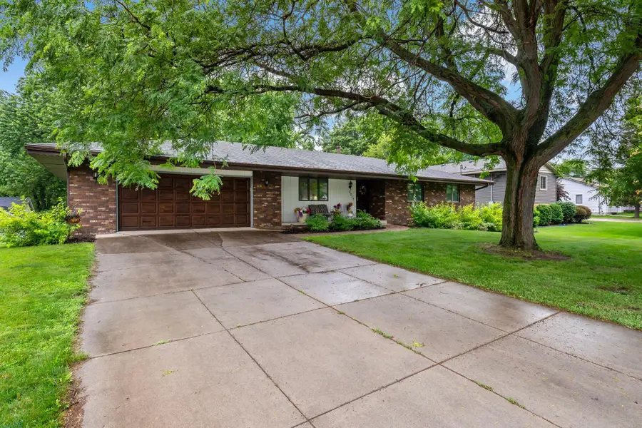 2217 Ripley Avenue, Maplewood, MN 55109 - #2