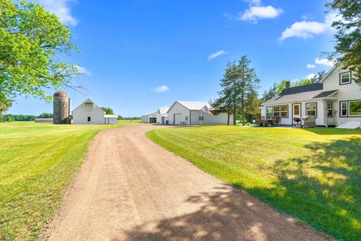 8946 285th Avenue Ne, North Branch, MN 55056 - #1