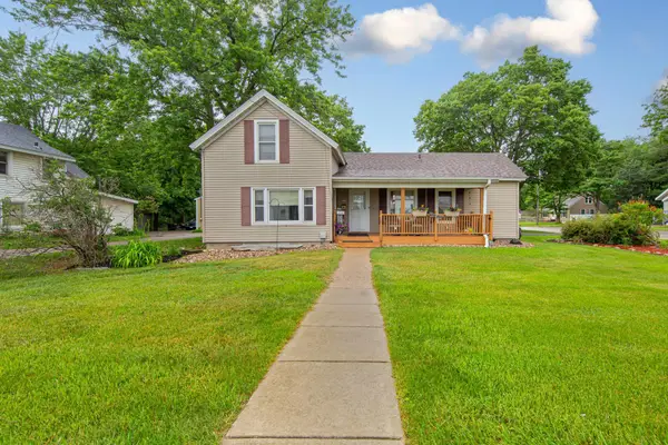 806 5th Street Nw, Faribault, MN 55021