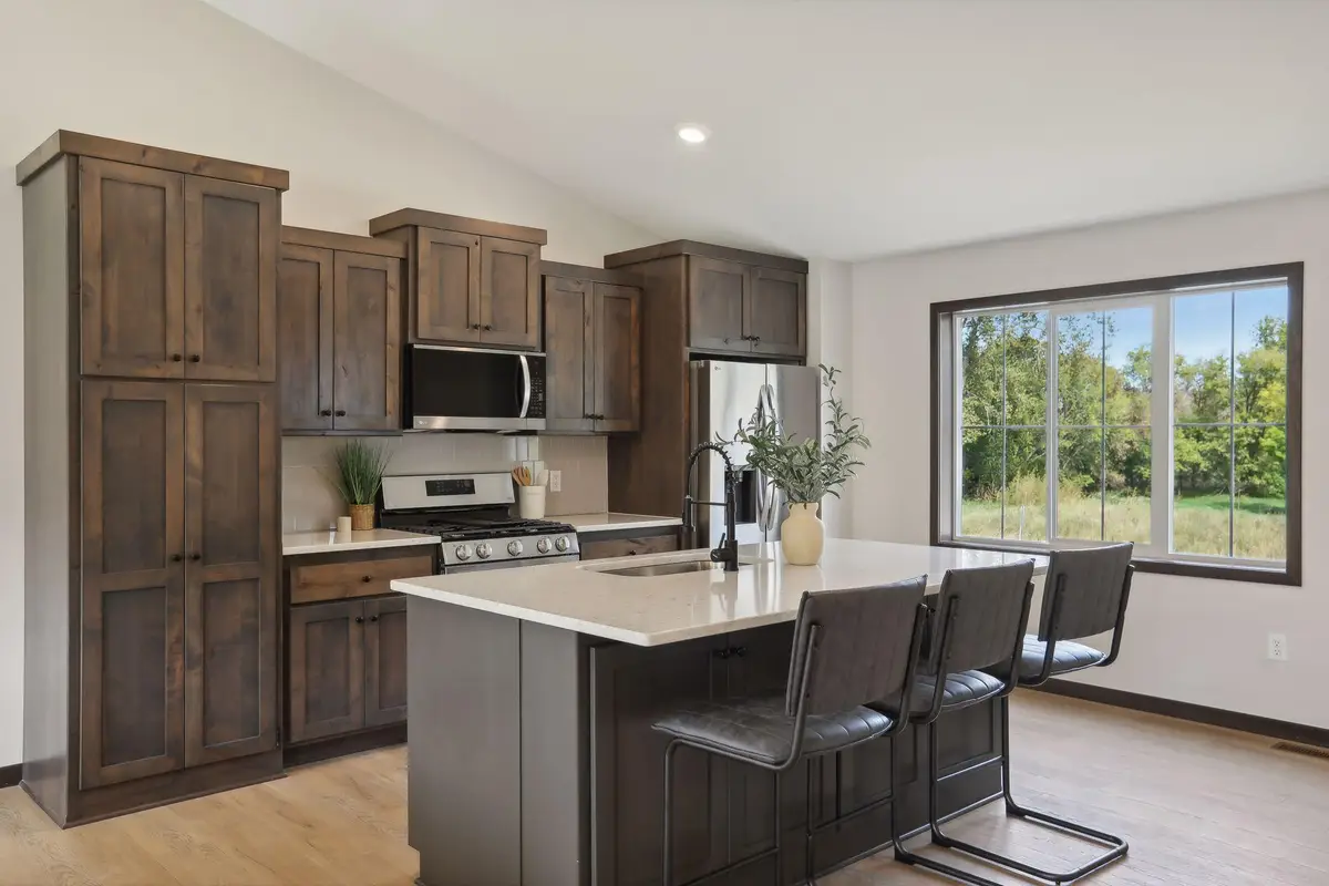 21349 Cottonwood Street Nw, Oak Grove, MN 55011 - #1