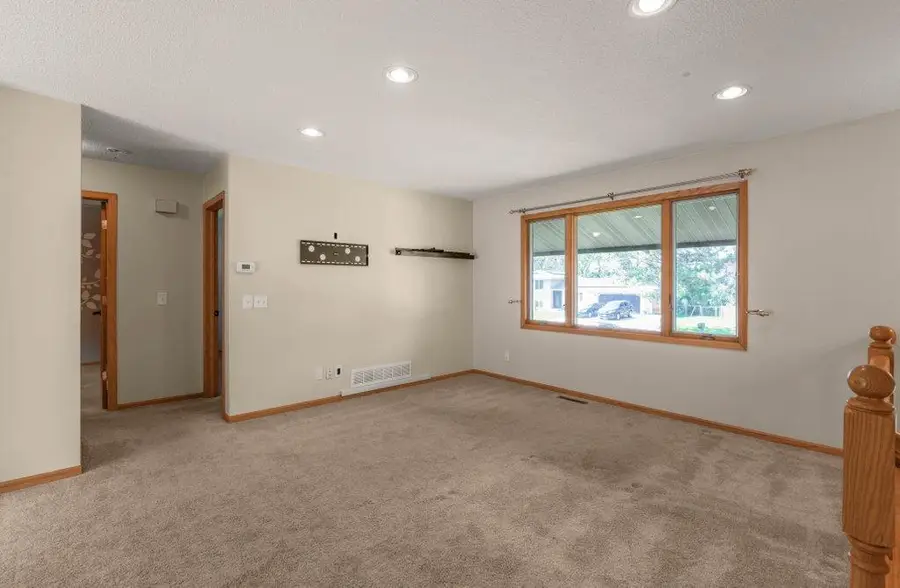 9109 Erickson Court N, Brooklyn Park, MN 55428 - #3