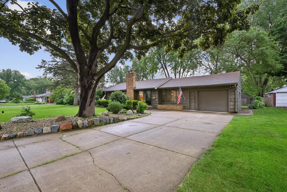 1200 Shryer Avenue W, Saint Paul, MN 55113 - #1