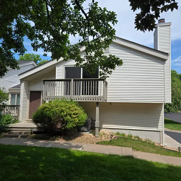 361 Elan Court, Woodbury, MN 55125