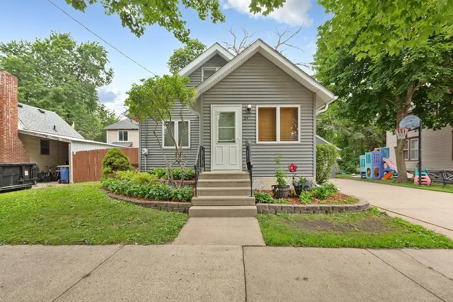 24 12th Street Nw, Faribault, MN 55021 - #3