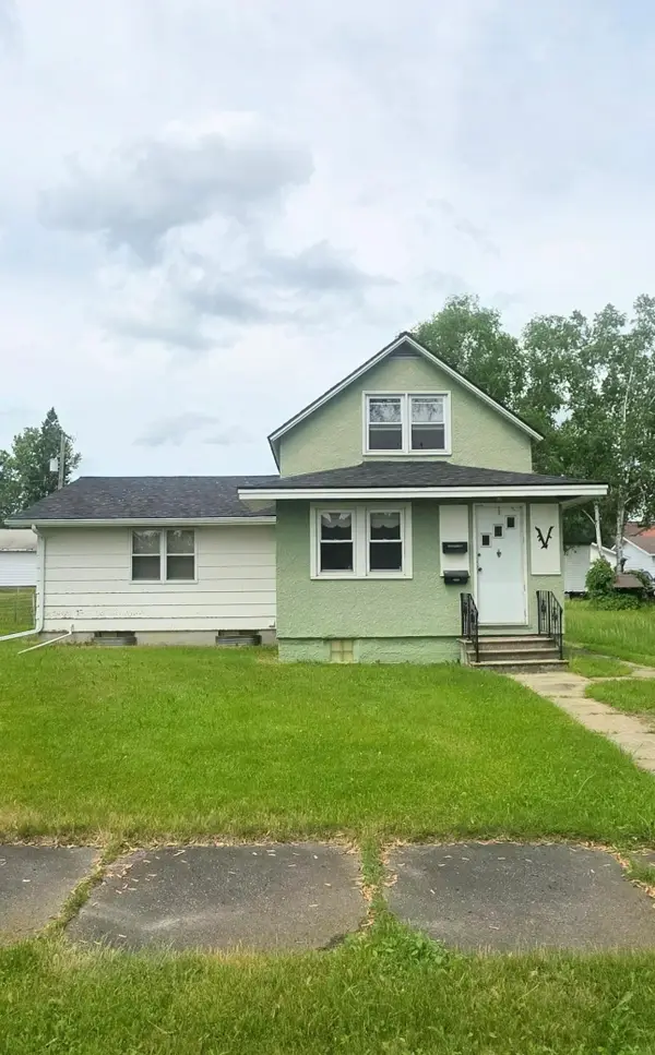 616 2nd Street Nw, Chisholm, MN 55719
