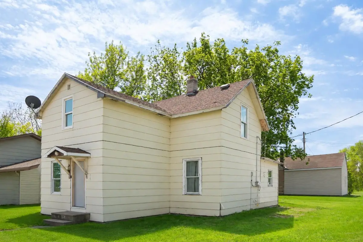 231 5th Avenue Ne, Mayville, ND 58257 - #1