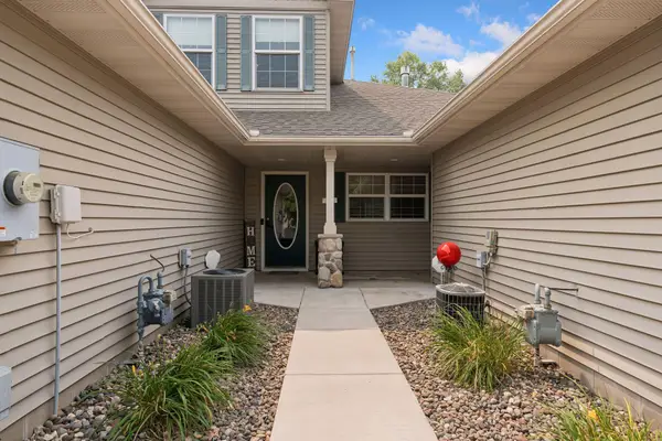 945 Golden Way Nw, Isanti, MN 55040