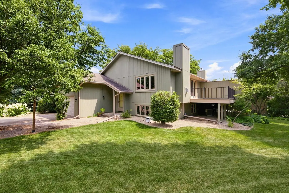 10277 Tarn Circle, Eden Prairie, MN 55347 - #1