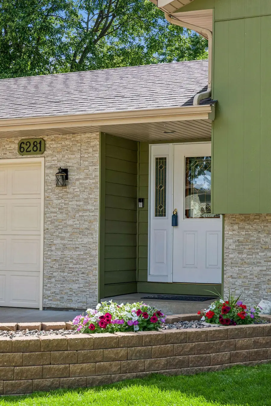 6281 Cavell Avenue N, Brooklyn Park, MN 55428 - #2