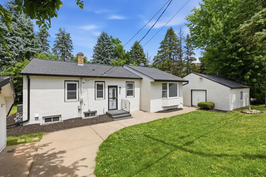 445 Lark Avenue E, Maplewood, MN 55117 - #2