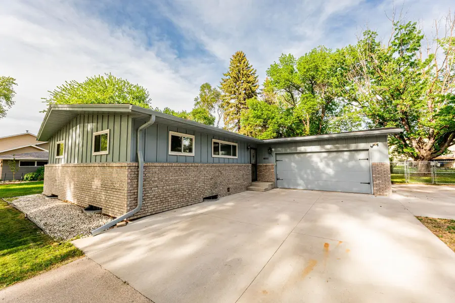 2853 2nd Street N, Fargo, ND 58102 - #2