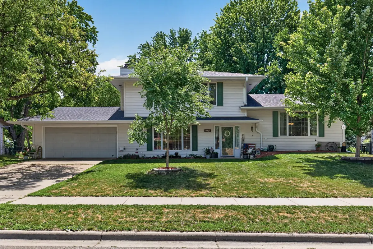 1094 Lowell Drive, Apple Valley, MN 55124 - #1