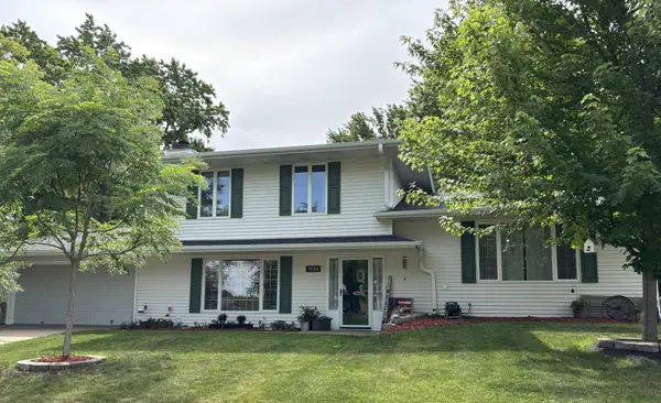 1094 Lowell Drive, Apple Valley, MN 55124
