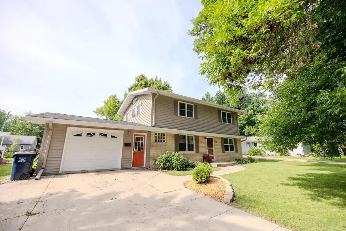 3 Sunnyslope Road, Morris, MN 56267 - #1