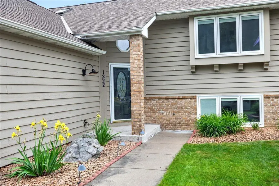 1222 Saddlebrook Lane, Woodbury, MN 55125 - #3