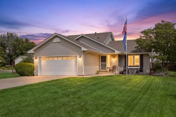 1049 Bonnieview Drive, Woodbury, MN 55129