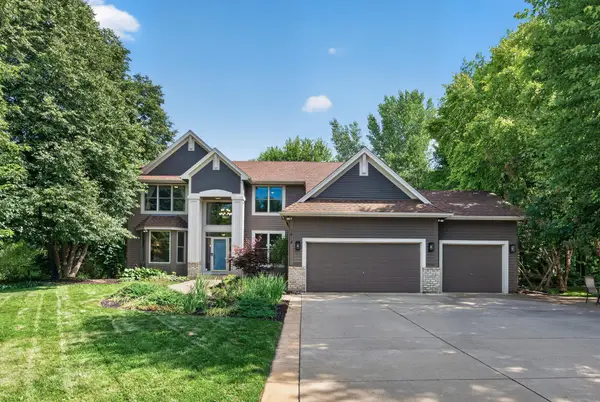 7474 Moccasin Trail, Chanhassen, MN 55317