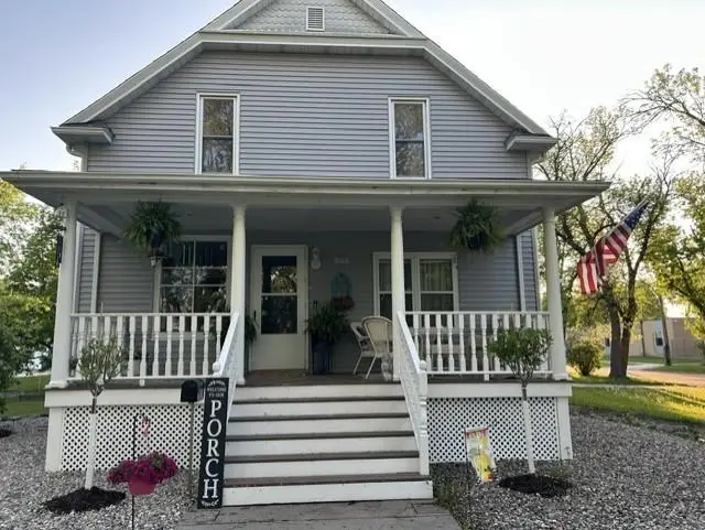 429 8th Street N, Wahpeton, ND 58075 - #2