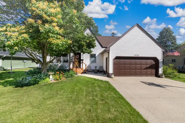 1025 3rd Avenue S, Saint James, MN 56081