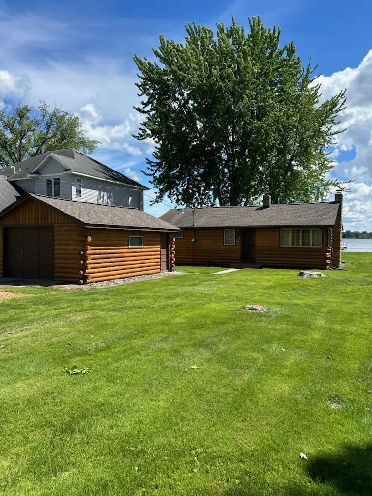 7925 N Shore Trail N, Forest Lake, MN 55025 - #2