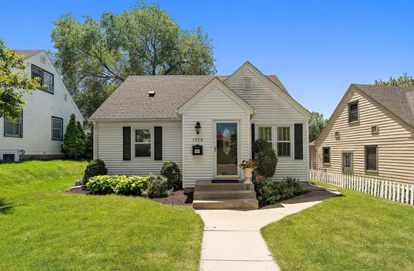 1954 Saunders Avenue, Saint Paul, MN 55116