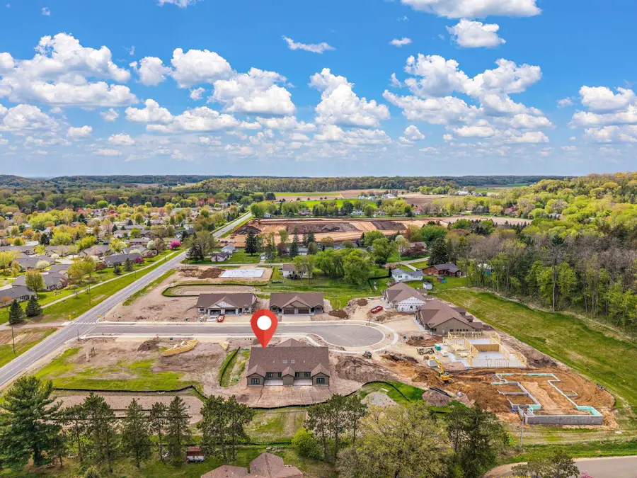 1060 Legend Lane, River Falls, WI 54022 - #2