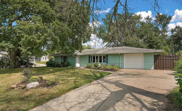 8043 5th Street Ne, Spring Lake Park, MN 55432