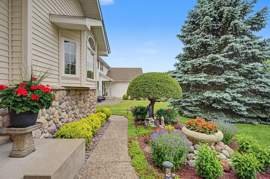 18674 Queen Circle Nw, Elk River, MN 55330 - #3