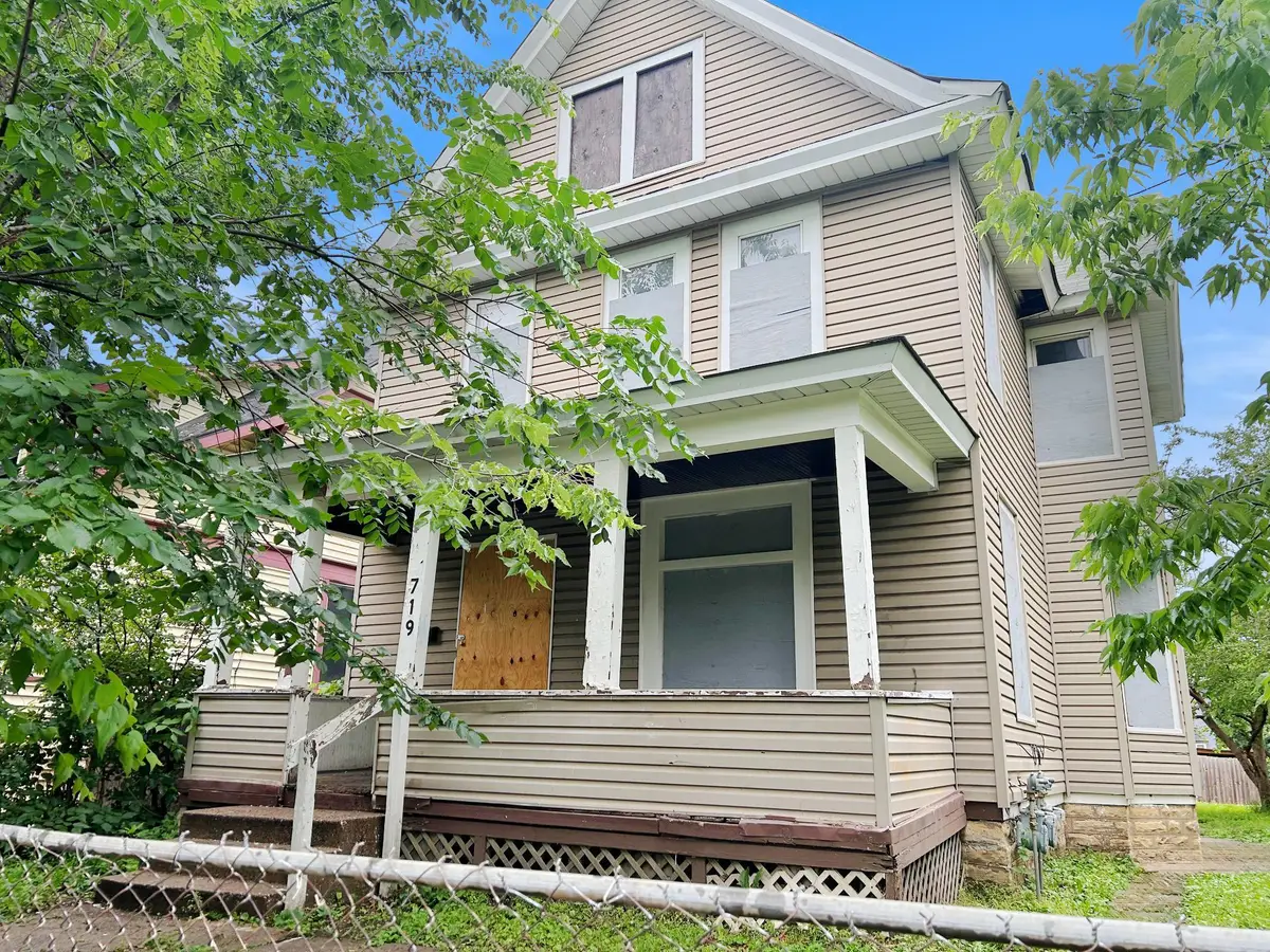 719 Sherburne Avenue, Saint Paul, MN 55104 - #1