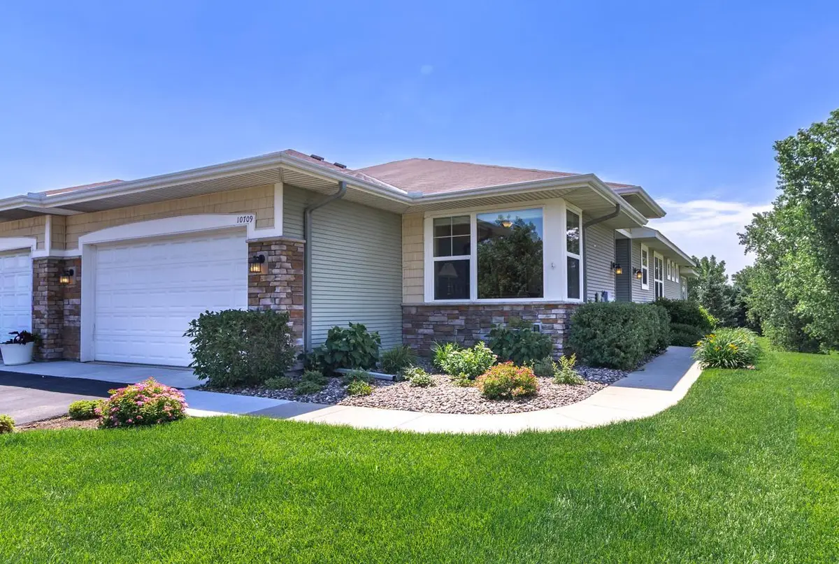 10709 Kingsfield Lane, Woodbury, MN 55129 - #1