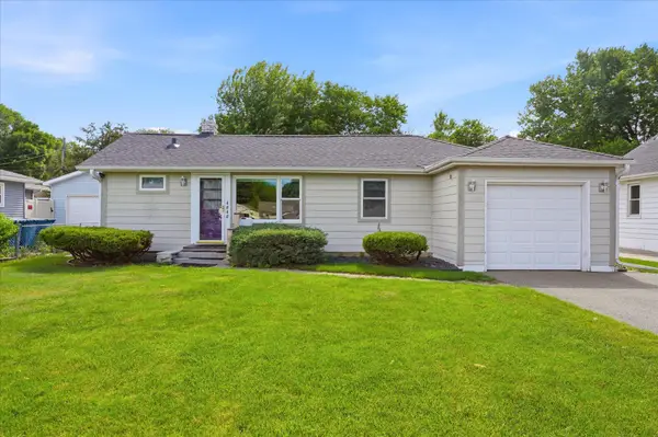 4040 Adair Avenue N, Robbinsdale, MN 55422