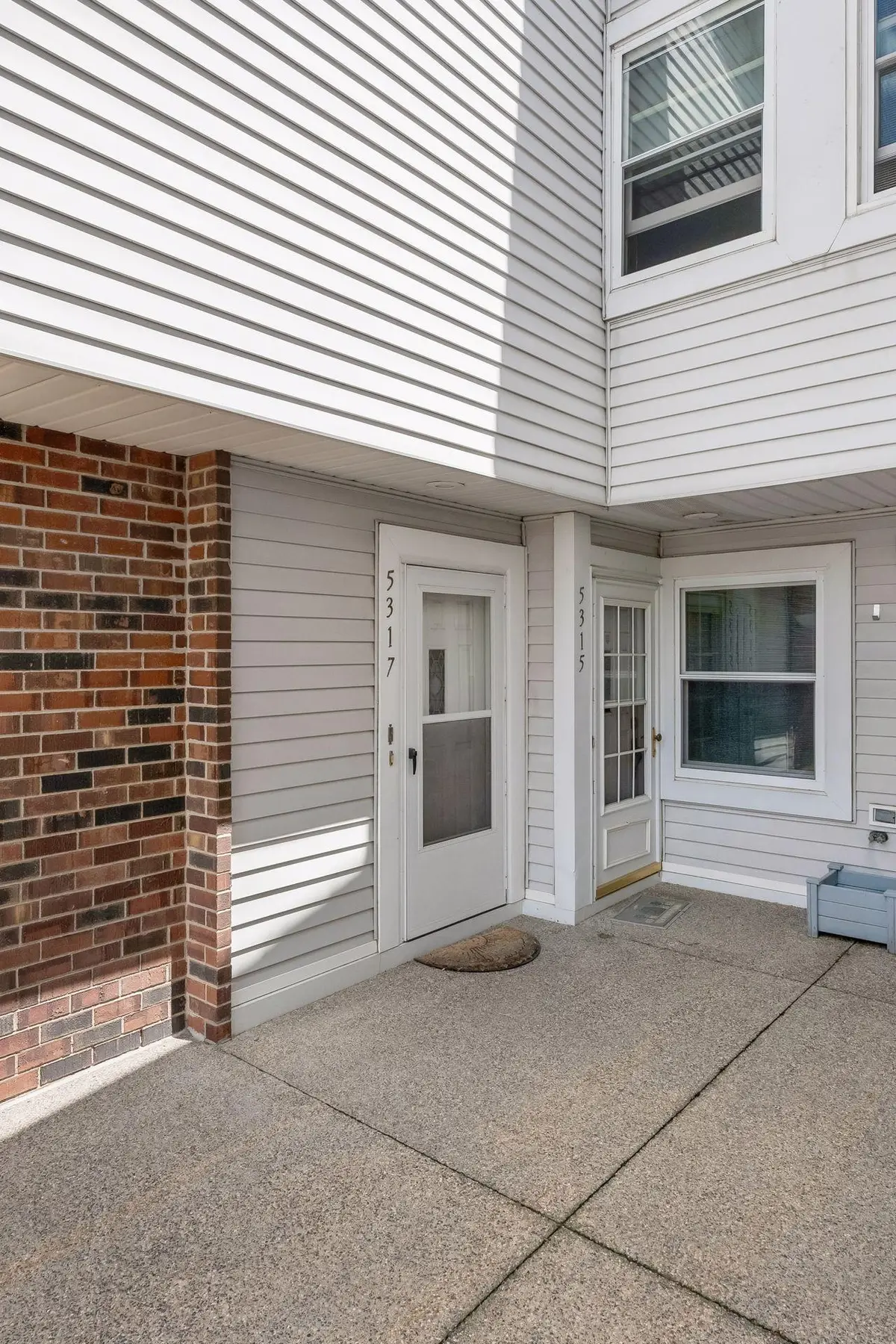 5317 Highpointe Terrace, Bloomington, MN 55437 - #1