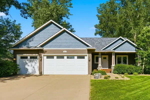 2657 Goodview Avenue N, Oakdale, MN 55128