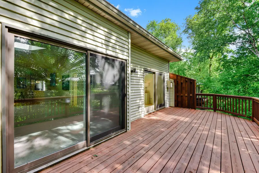 562 Deer Ridge Lane S, Maplewood, MN 55119 - #2