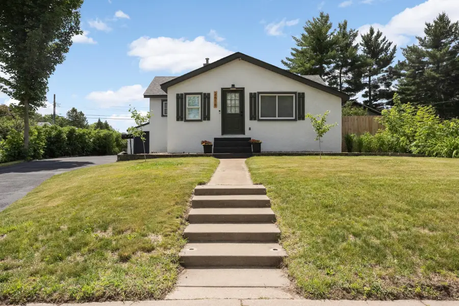 2618 South Avenue E, North Saint Paul, MN 55109 - #3