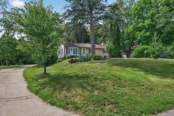 2559 Clarence Street, Maplewood, MN 55109