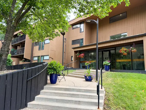 705 E Burnsville Parkway #114, Burnsville, MN 55337
