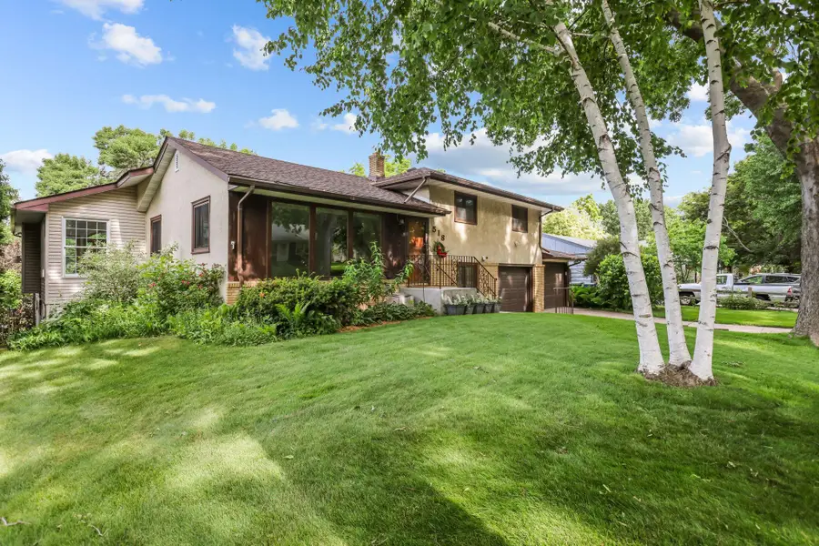518 12th Avenue Nw, Saint Paul, MN 55112 - #2