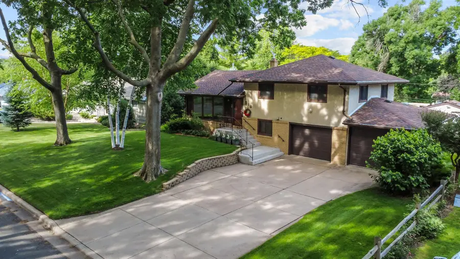 518 12th Avenue Nw, Saint Paul, MN 55112 - #3