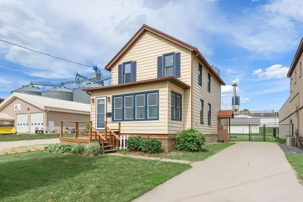 422 1st Avenue Se, Stewartville, MN 55976