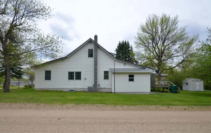 35 Evergreen St, Esmond, ND 58332 - #2