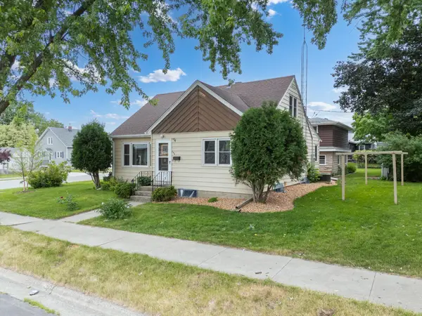 145 6th Street Nw, Plainview, MN 55964