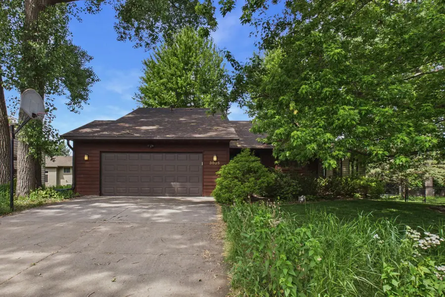 3025 Thunder Bay Road, Little Canada, MN 55117 - #3