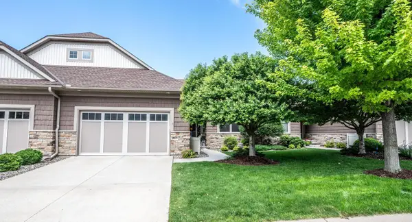 8619 Lake Riley Drive, Chanhassen, MN 55317