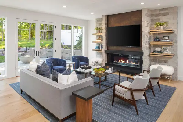 2290 Melody Hill Road, Chanhassen, MN 55331