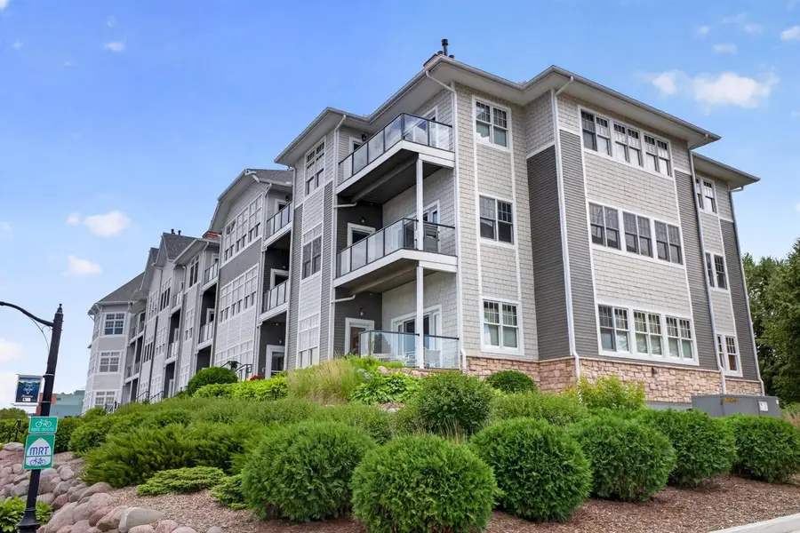 225 Lawrence Boulevard W #301, Wabasha, MN 55981 - #2