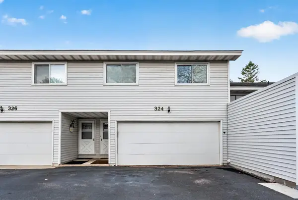 324 Shawnee Trail, Shakopee, MN 55379